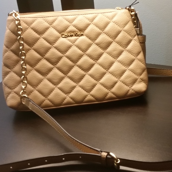 ❣️FinalSale❣️ Calvin Klein Leather Shoulder Bag - Picture 1 of 7